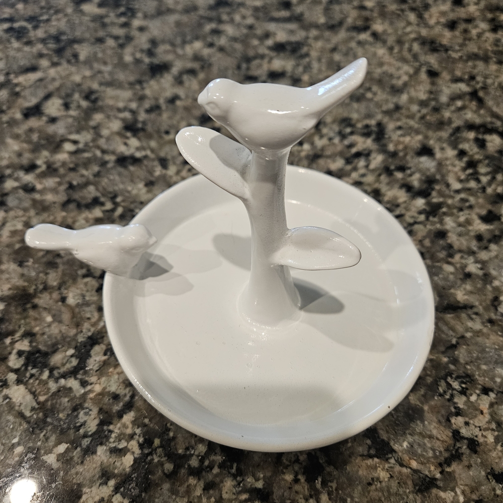 Source Unknown White Bird Jewelry Holder